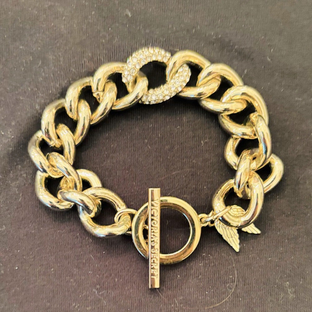 Victoria’s Secret chain bracelet NWOT